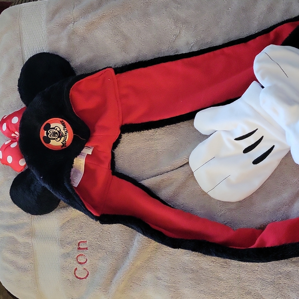 Disney Parks Mouseketeers .....cute cute scarf......VINTAGEEEEER